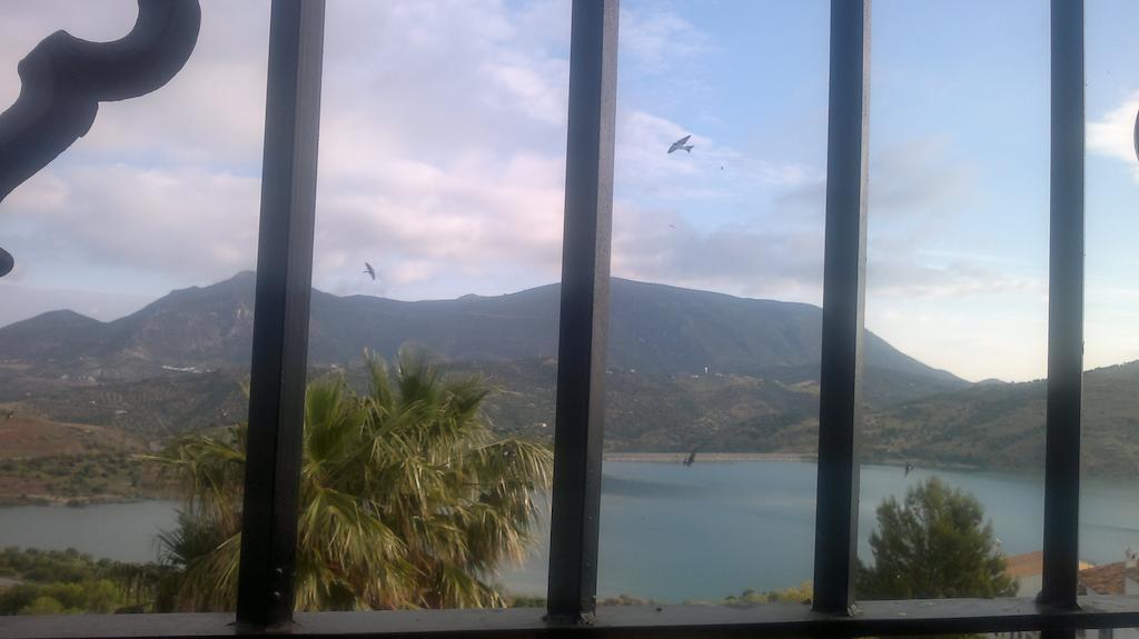 Casas Azahar-Alucema Hostal Zahara De La Sierra Habitación foto