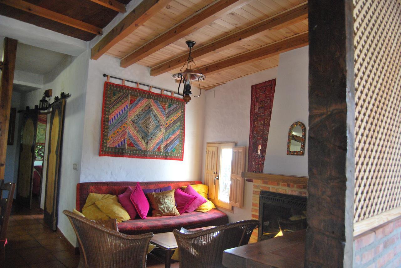 Casas Azahar-Alucema Hostal Zahara De La Sierra Exterior foto